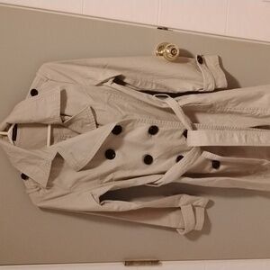 Classic Tan Double-Breasted Women's Trench Coat